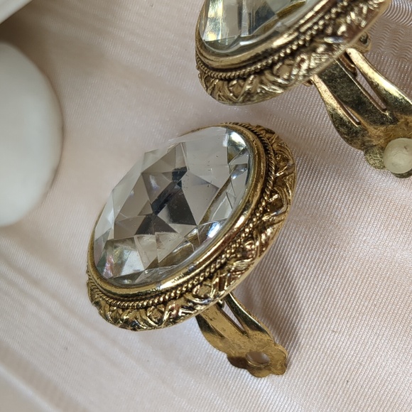 Vintage 60s Crystal Earrings Round Gold Tone Hollywood Glam - Picture 7 of 7
